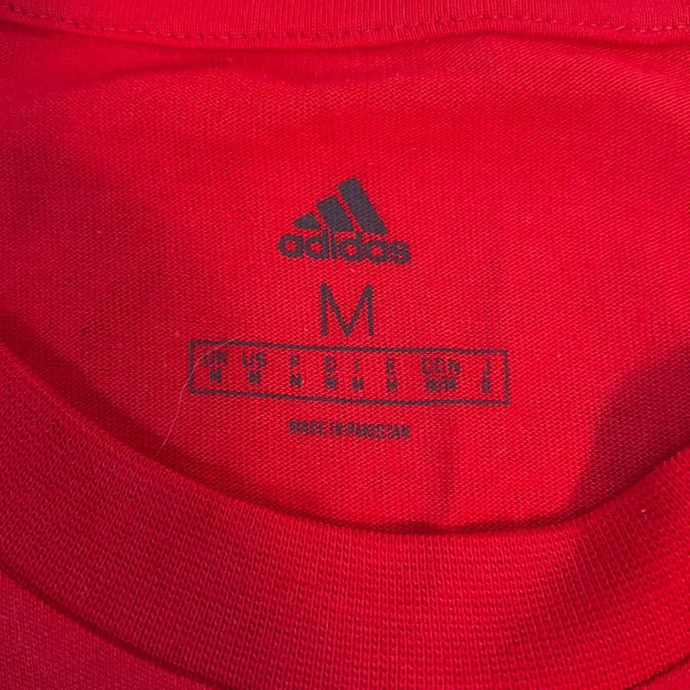 Adidas tee shirt regular fit red white NWT